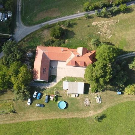 Ruzickuv Dvur Appartement Hranice  Buitenkant foto