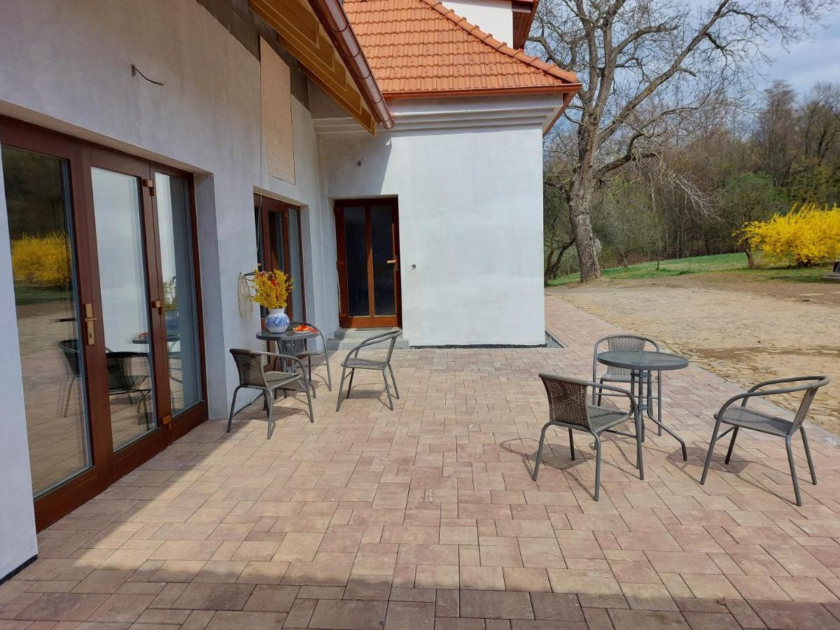 Ruzickuv Dvur Appartement Hranice  Buitenkant foto