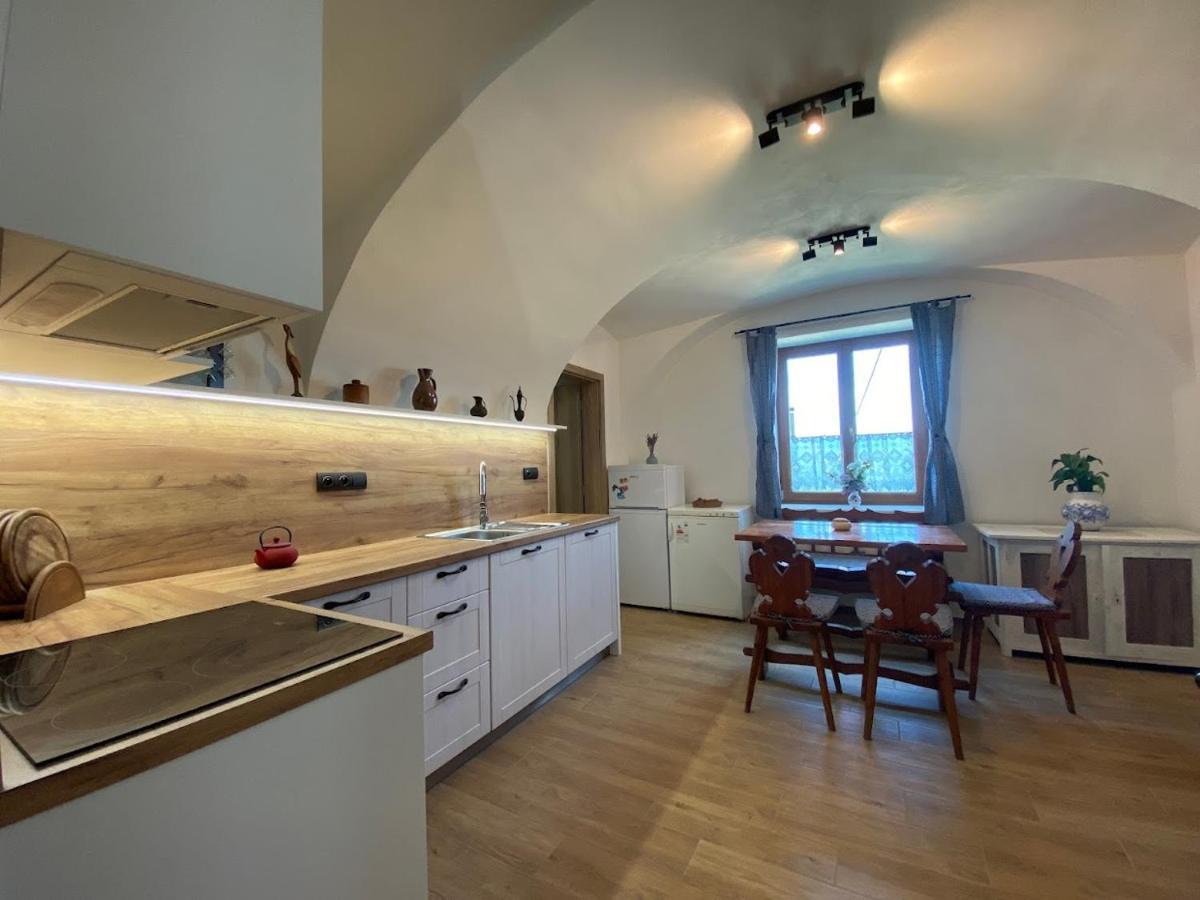 Ruzickuv Dvur Appartement Hranice  Buitenkant foto