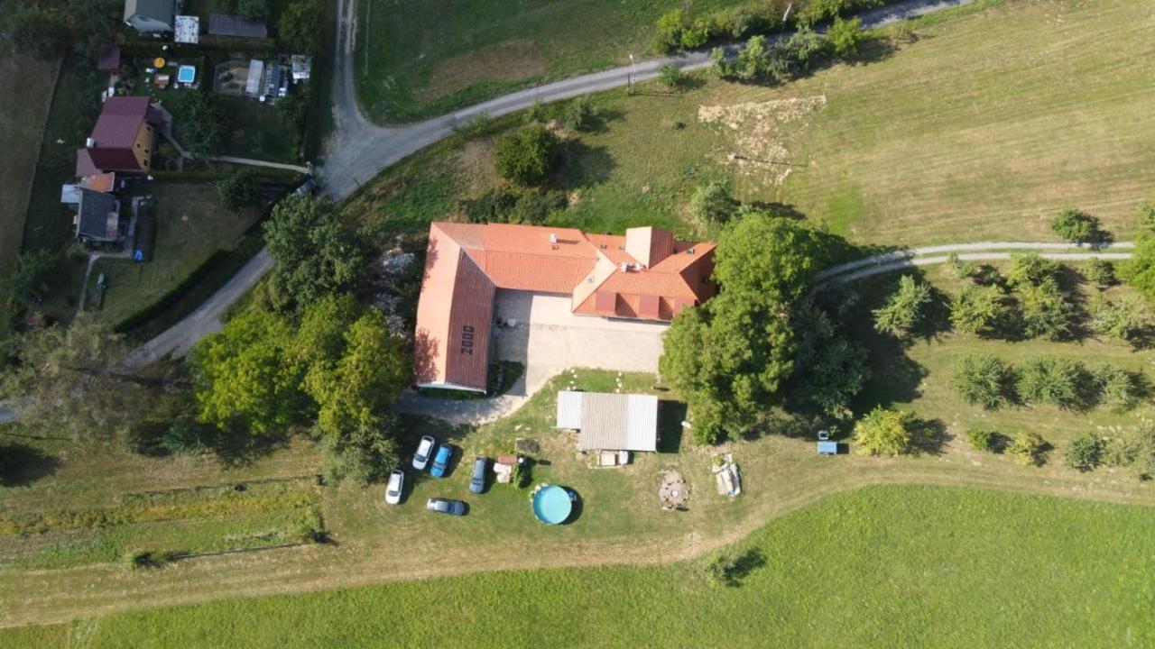 Ruzickuv Dvur Appartement Hranice  Buitenkant foto