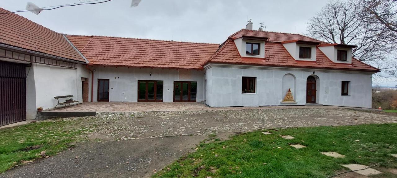 Ruzickuv Dvur Appartement Hranice  Buitenkant foto