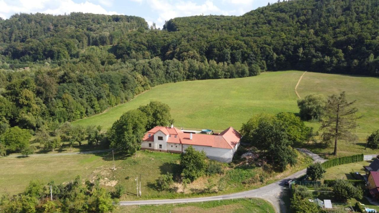 Ruzickuv Dvur Appartement Hranice  Buitenkant foto