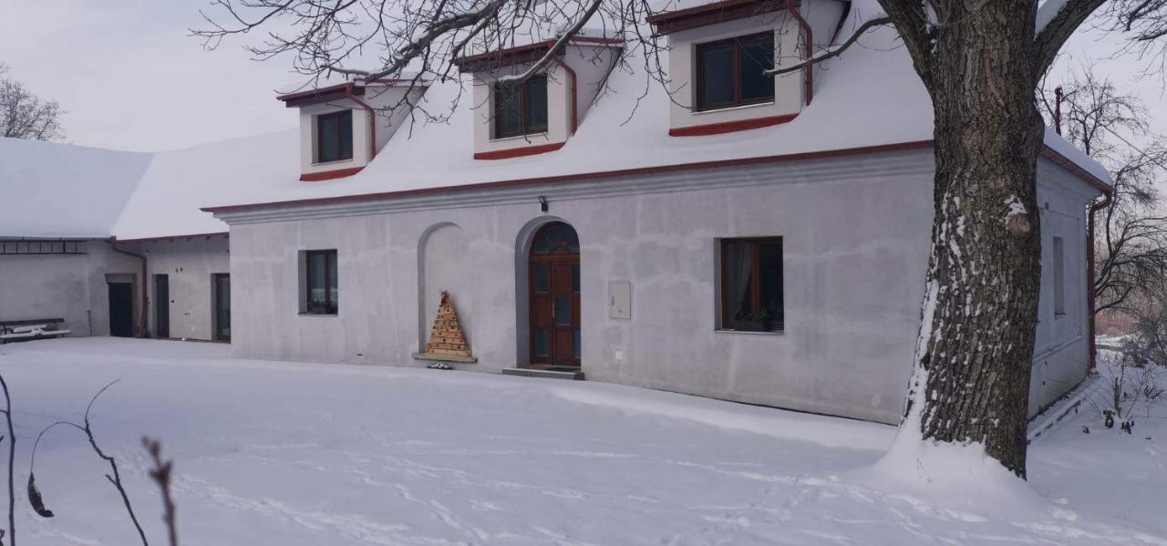 Ruzickuv Dvur Appartement Hranice  Buitenkant foto